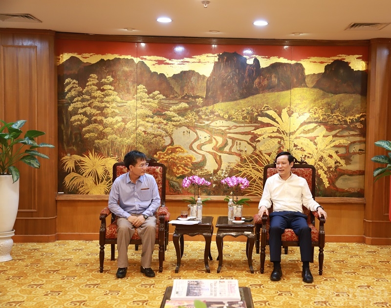 Chủ tịch VCCI Phạm Tấn Công và ông Nguyễn Ngọc Sâm, Tỉnh ủy viên, Phó Chủ tịch UBND tỉnh Kon Tum